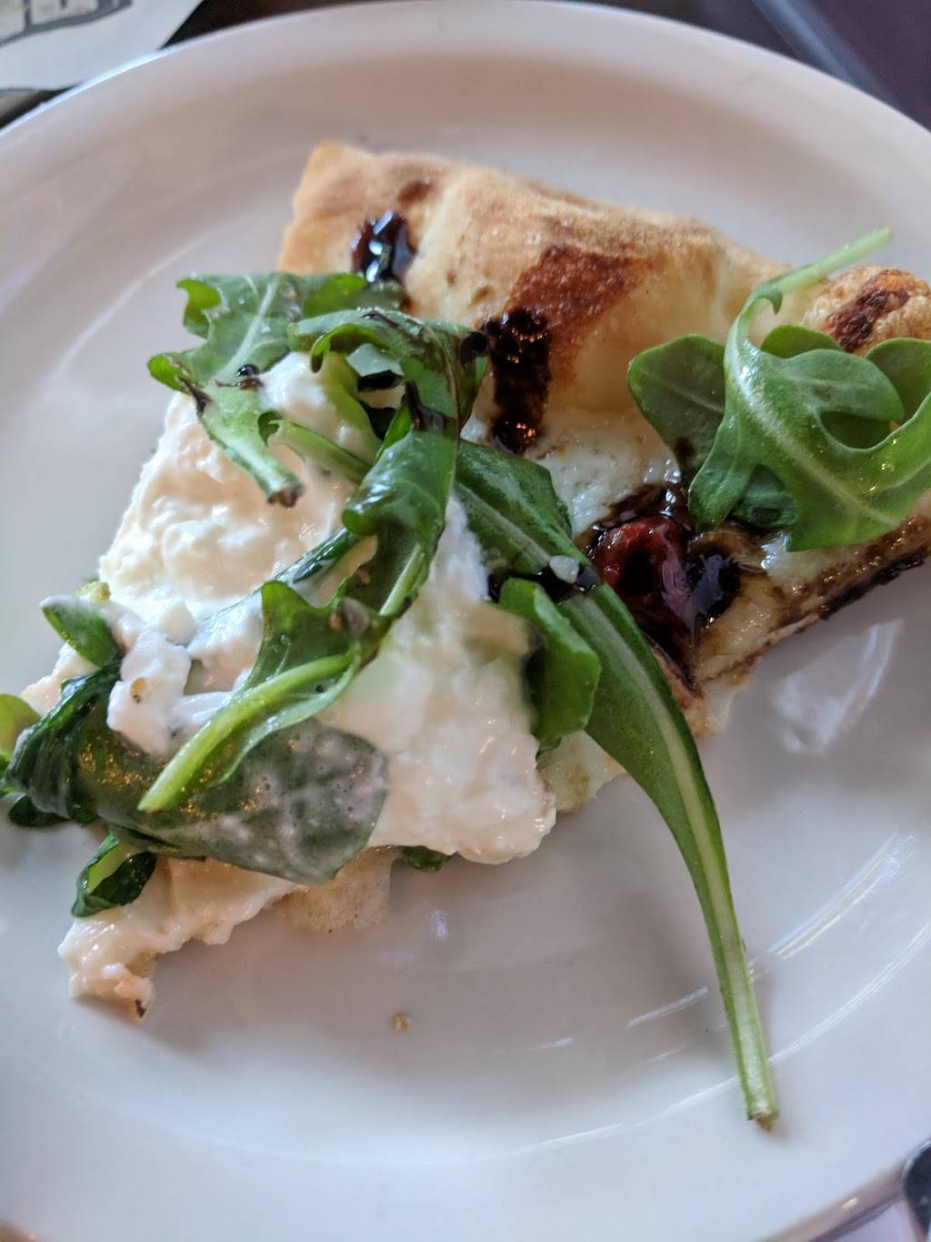 District Kitchen & Tap | restaurant | 220 Harrison St, Oak Park, IL 60304, USA | 7084345289 OR +1 708-434-5289