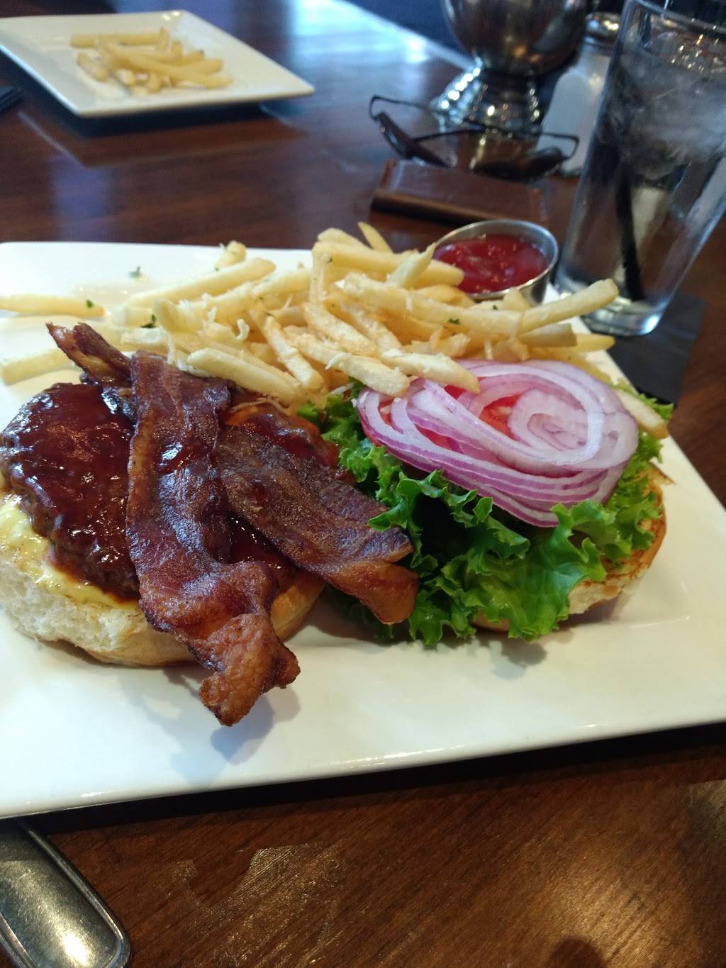 r.e.d. Bar Grill | restaurant | 222 N Sepulveda Blvd #120, El Segundo, CA 90245, USA | 3103228408 OR +1 310-322-8408