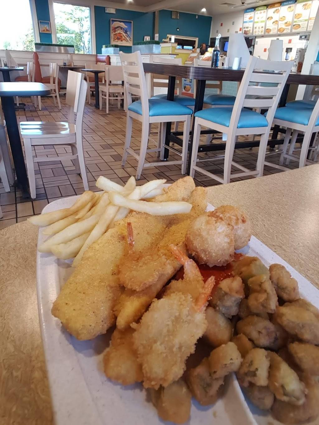 Captain Ds | restaurant | 2008 Gunbarrel Rd, Chattanooga, TN 37421, USA | 4238555178 OR +1 423-855-5178