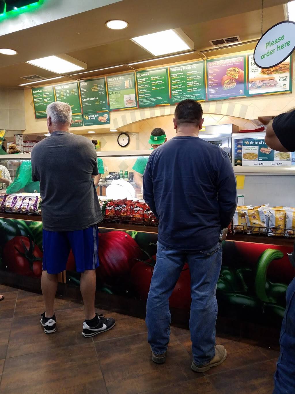 Subway | restaurant | 1631 Comanche Dr, Bakersfield, CA 93307, USA | 6613640317 OR +1 661-364-0317