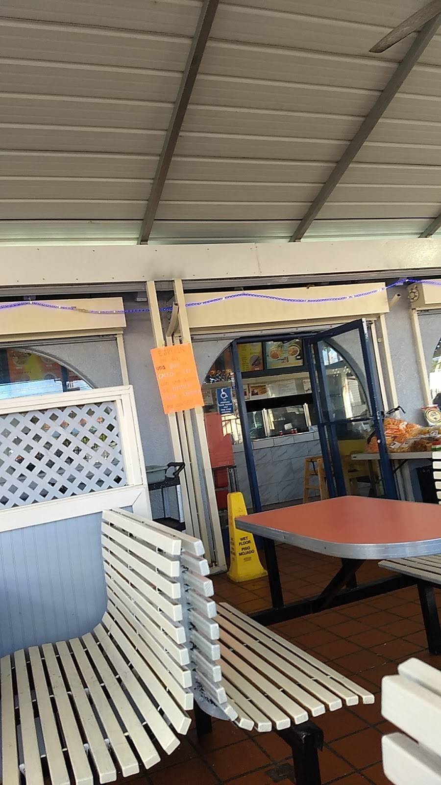 Bettos Birreria & Tacqueria | restaurant | 608 E Charter Way, Stockton, CA 95206, USA | 2094601663 OR +1 209-460-1663