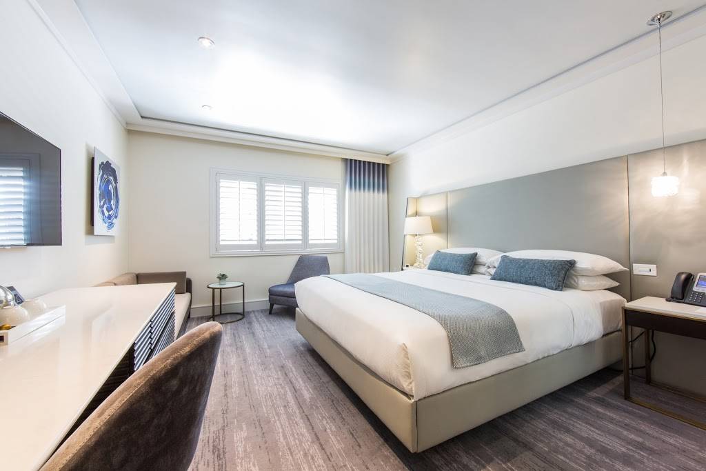 Mosaic Hotel | restaurant | 125 S Spalding Dr, Beverly Hills, CA 90212, USA | 3102780303 OR +1 310-278-0303