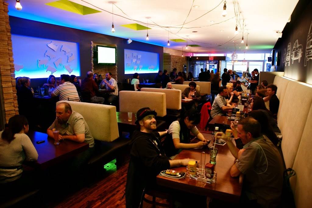 Motor Burger | restaurant | 888 Erie St E, Windsor, ON N9A 3Y6, Canada | 5192528004 OR +1 519-252-8004