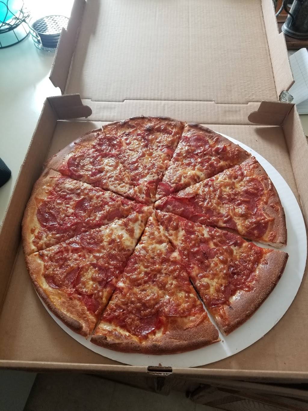 Hubbardston Pizza Palace | restaurant | 53 Gardner Rd, Hubbardston, MA 01452, USA | 9789285454 OR +1 978-928-5454