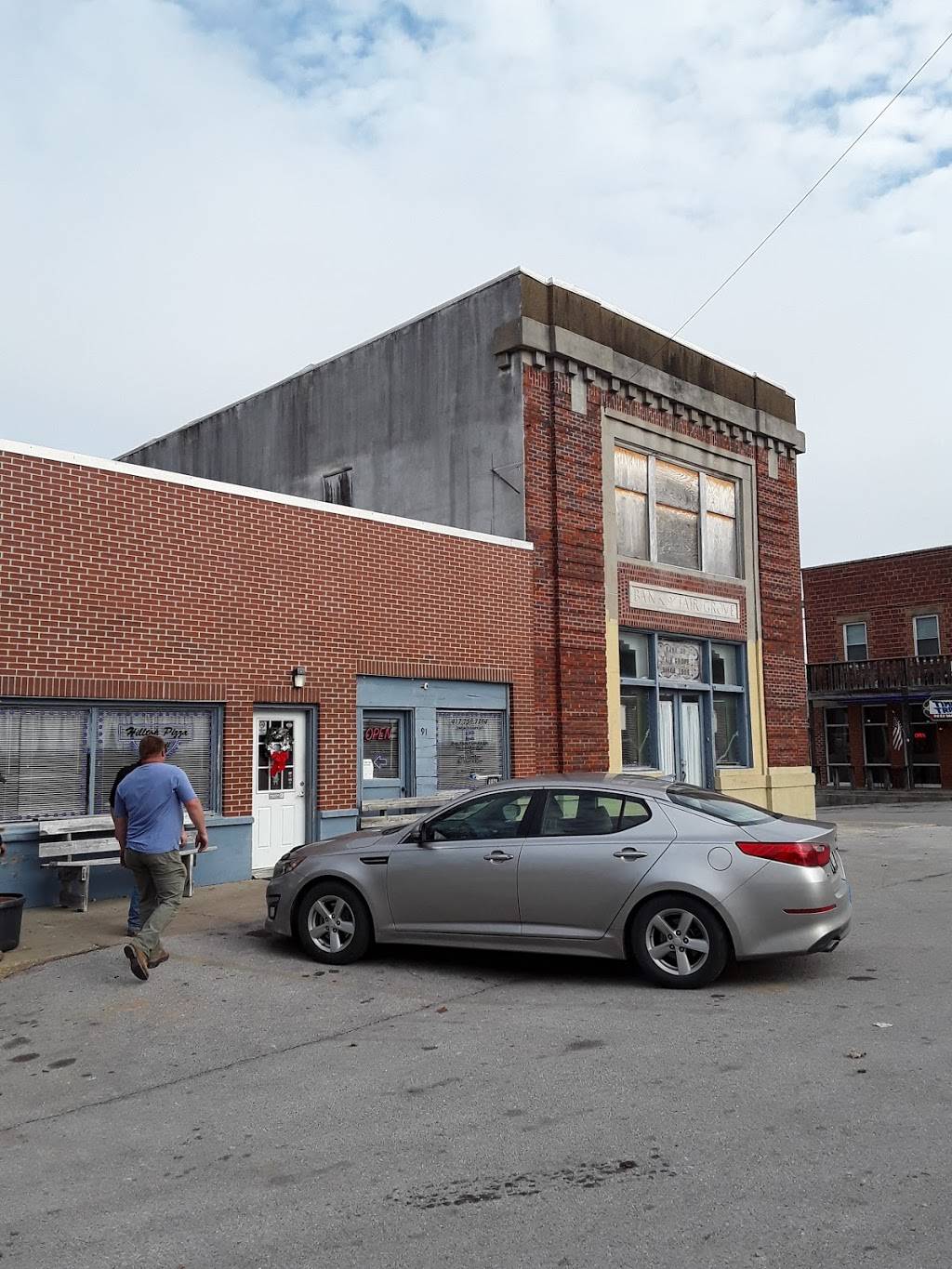 Hilltop Pizza & Grill | restaurant | 91 S Main St, Fair Grove, MO 65648, USA | 4177597794 OR +1 417-759-7794