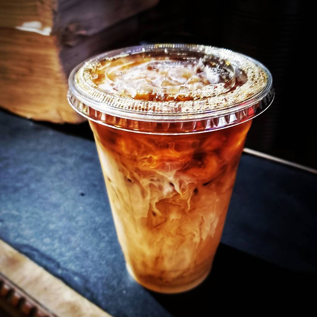 B Towne Coffee Co | cafe | 440 12th St W, Bradenton, FL 34205, USA | 9417453100 OR +1 941-745-3100