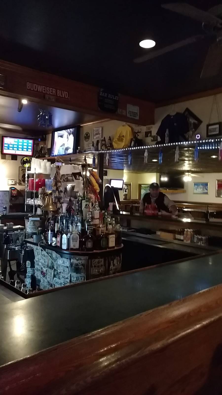 The Berville Hotel Bar & Grill | restaurant | 498 North Ave, Berlin Township, MI 48002, USA | 5867849017 OR +1 586-784-9017