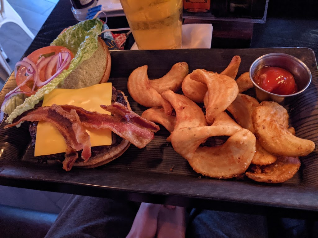 BlackBrick Tavern & Kitchen | restaurant | 432 Cleveland St, Clearwater, FL 33755, USA | 7277484902 OR +1 727-748-4902