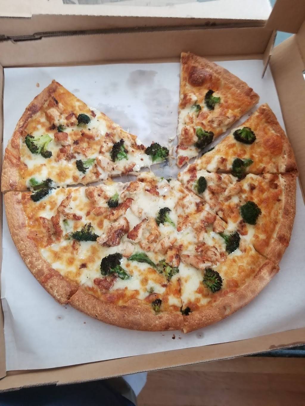 Angelos House of Pizza | restaurant | 579 Moody St, Waltham, MA 02453, USA | 7818931208 OR +1 781-893-1208