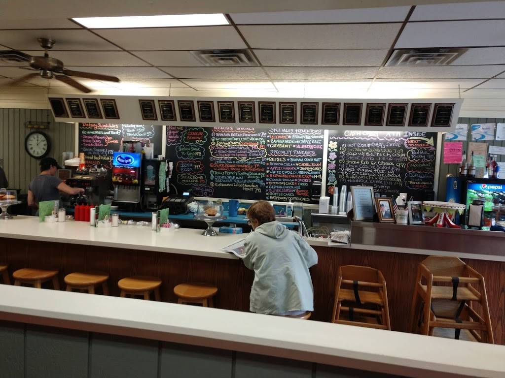 Kristins Restaurant | restaurant | 349 Washington St, Braintree, MA 02184, USA | 7818432022 OR +1 781-843-2022