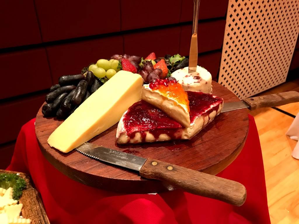 Marguerites Cafe and Catering | restaurant | 405 Plaza Dr, Dunedin, FL 34698, USA | 7277347040 OR +1 727-734-7040