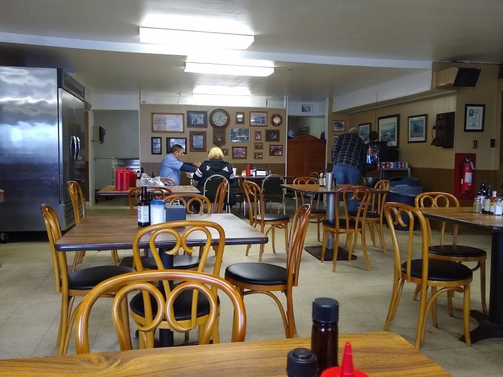 Claremont Cafe & Pool Room | restaurant | 4485 S Depot St, Claremont, NC 28610, USA | 8284592190 OR +1 828-459-2190