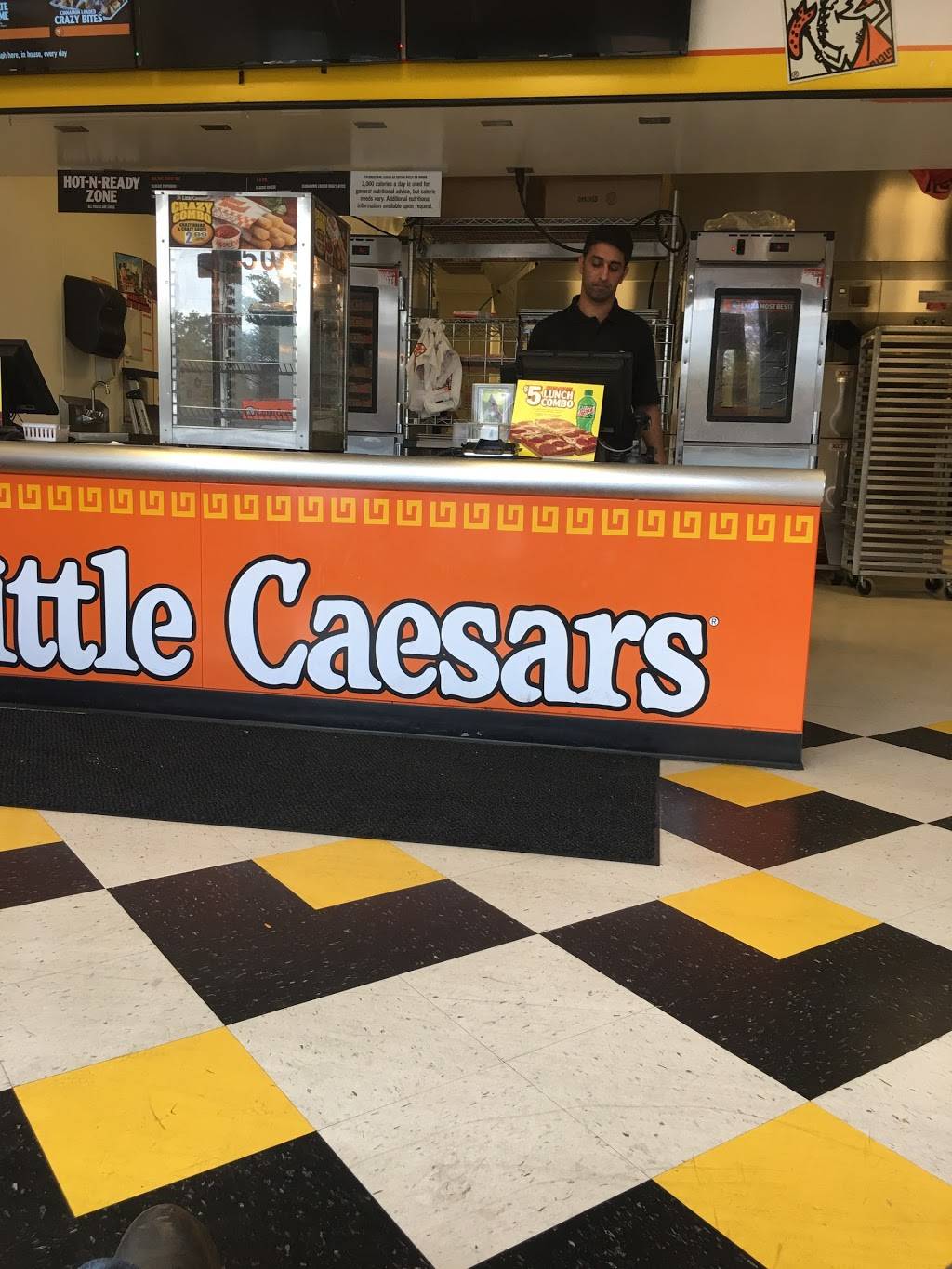Little Caesars Pizza | meal takeaway | 5899 Northwest Hwy, Crystal Lake, IL 60014, USA | 8154593690 OR +1 815-459-3690