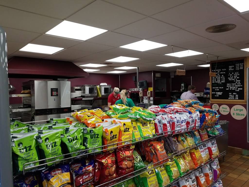 Sams Italian Foods | restaurant | 7 Main St, Freeport, ME 04032, USA | 2078654700 OR +1 207-865-4700