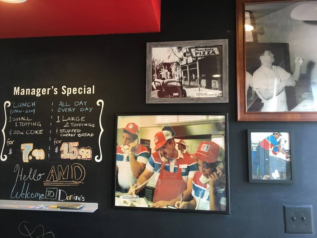 Dominos Pizza | meal delivery | 1022 Waukegan Rd, Northbrook, IL 60062, USA | 8472050025 OR +1 847-205-0025