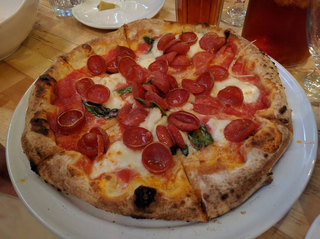 Pizzeria Antica | restaurant | 10 E Chester St, Champaign, IL 61820, USA | 2175304137 OR +1 217-530-4137