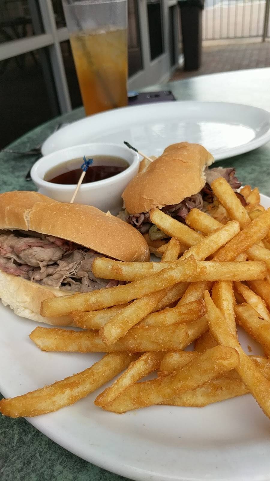 Lucky Lous American Grill | restaurant | 3245 W Ray Rd # 7, Chandler, AZ 85226, USA | 4808141400 OR +1 480-814-1400