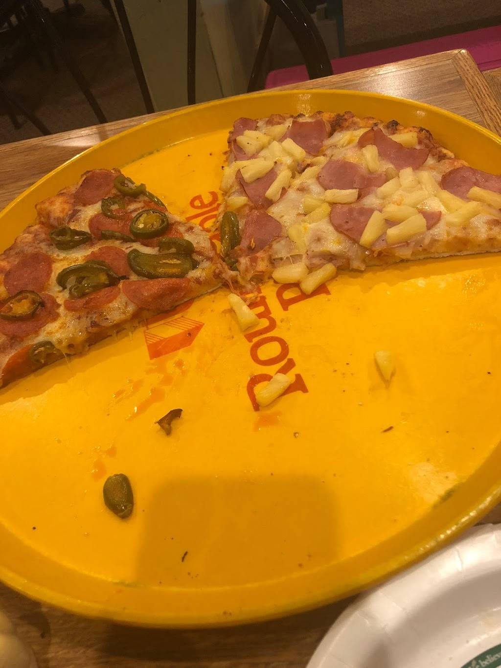 Round Table Pizza | meal delivery | 128 Woodside Rd, Redwood City, CA 94061, USA | 6503652770 OR +1 650-365-2770