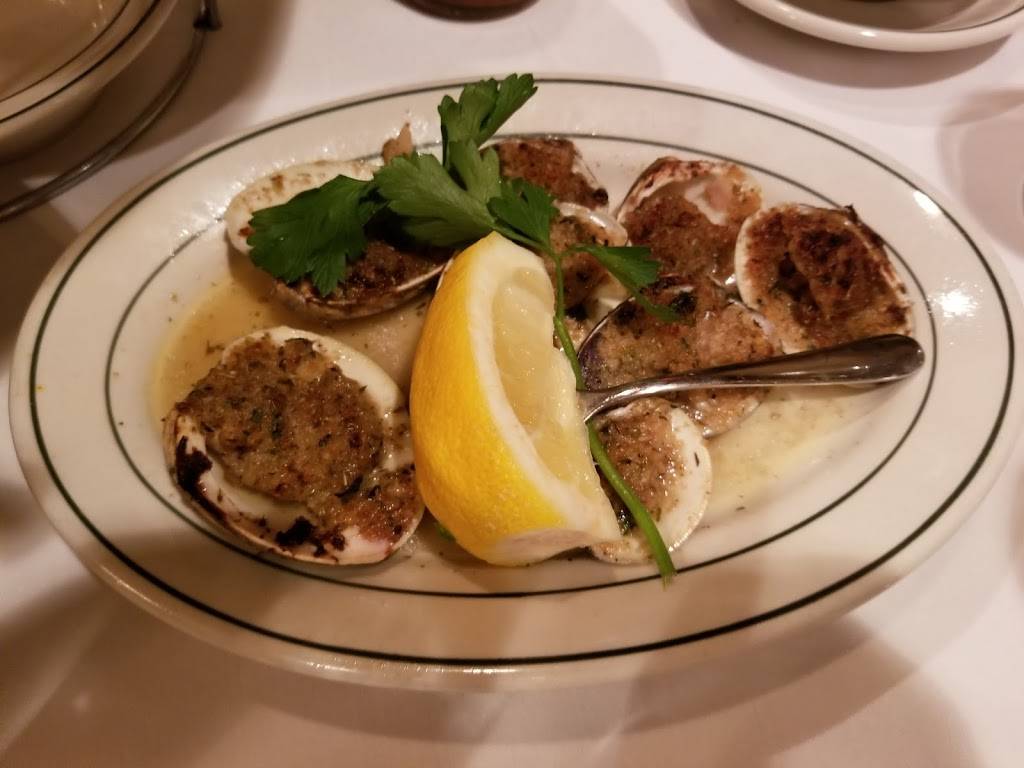 Bryant & Cooper | restaurant | 2 Middle Neck Rd, Roslyn, NY 11576, USA | 5166277270 OR +1 516-627-7270