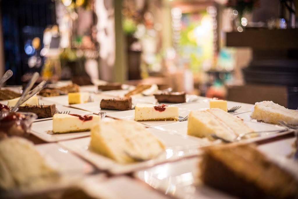 Magic Bistro | restaurant | 5034 Doniphan Dr unit b, El Paso, TX 79932, USA | 9158332121 OR +1 915-833-2121