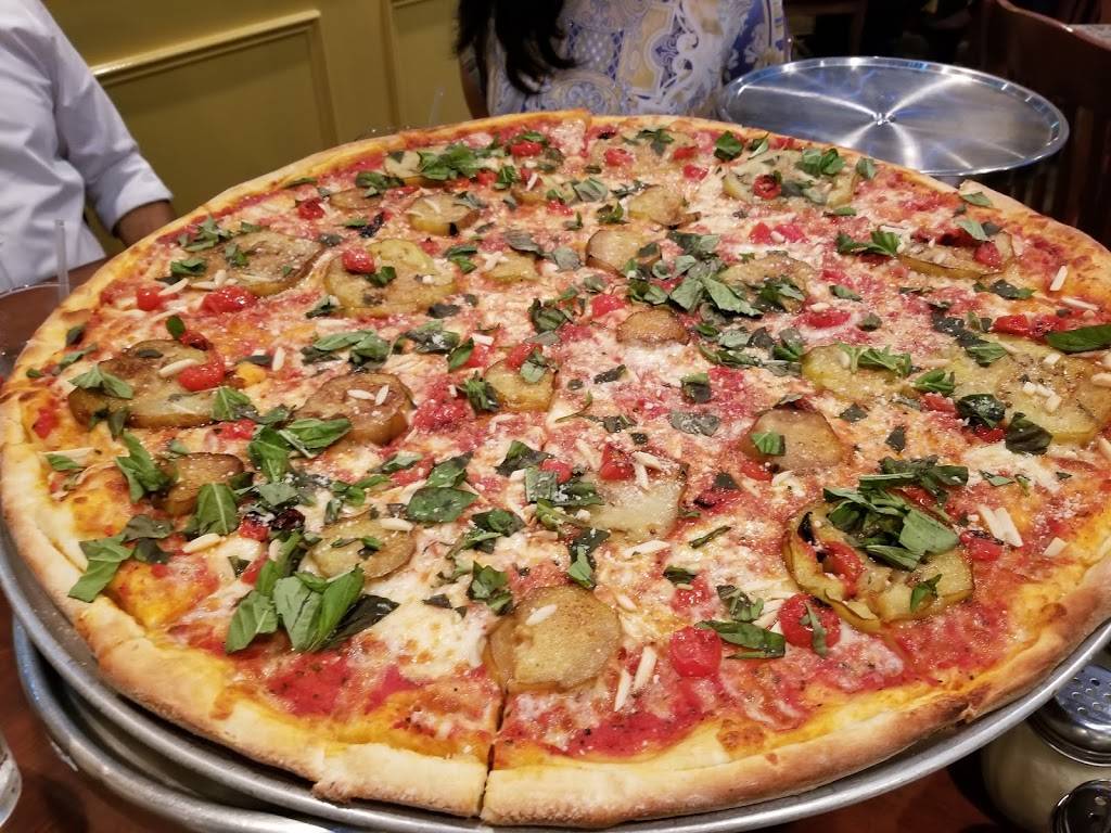 Luciano Italian Restaurant & Pizzeria | meal takeaway | 2946 g, Chain Bridge Rd, Oakton, VA 22124, USA | 7032811748 OR +1 703-281-1748