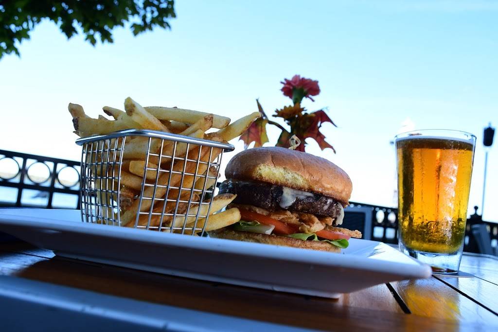 Bayfront Grille | restaurant | Erie, PA 16507, USA | 8144542005 OR +1 814-454-2005