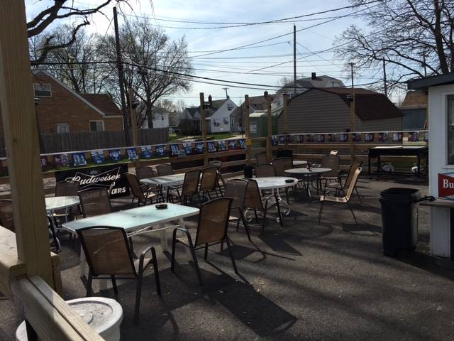 Daffys Thirsty Duck | restaurant | 5134 Lewis Ave, Toledo, OH 43612, USA | 4194762122 OR +1 419-476-2122