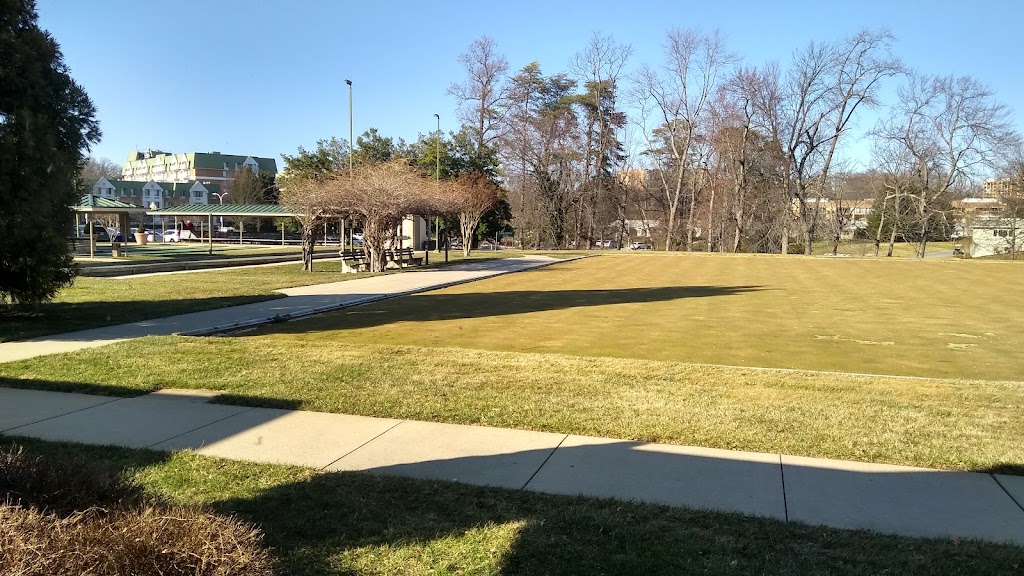 Clubhouse I | restaurant | 3700 Rossmoor Blvd, Silver Spring, MD 20906, USA | 3015981300 OR +1 301-598-1300