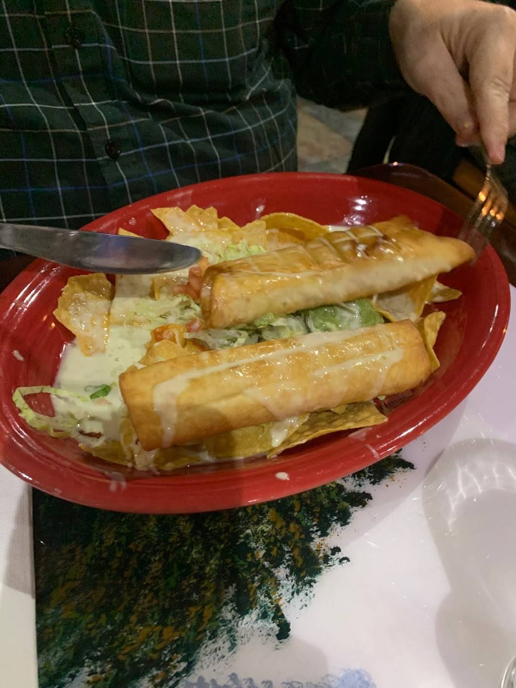 Los Tapatíos Mexican Grill and Bar | restaurant | 3905 Twin Creek Dr, Bellevue, NE 68123, USA | 4028109722 OR +1 402-810-9722