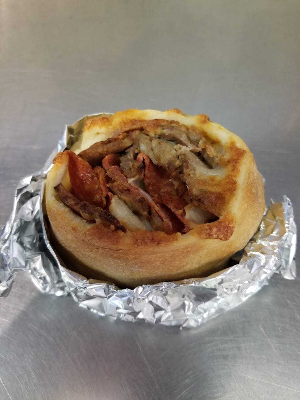 Ciros Pizza | restaurant | 11303 Beach Channel Dr, Far Rockaway, NY 11694, USA | 7184748068 OR +1 718-474-8068