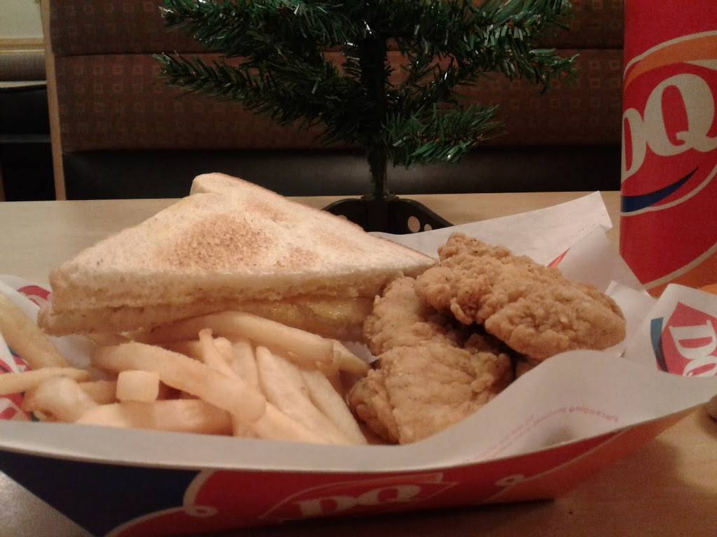 Dairy Queen Grill & Chill | restaurant | 701 WI-136, Baraboo, WI 53913, USA | 6083566313 OR +1 608-356-6313