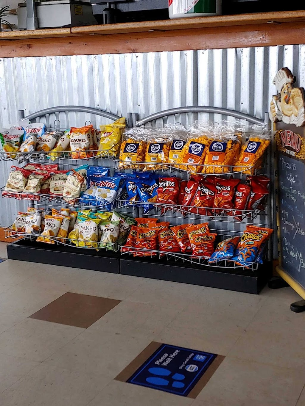 Francos Alpine Pizza | restaurant | 2103 Alpine Ave NW, Walker, MI 49544, USA | 6163617307 OR +1 616-361-7307