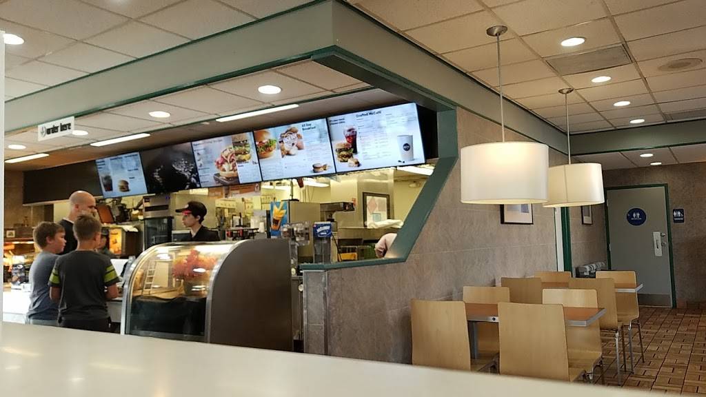 McDonalds | cafe | 1033 E, Capitol Expy, San Jose, CA 95121, USA | 4082257662 OR +1 408-225-7662