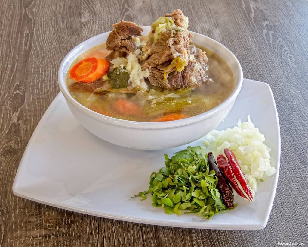 Restaurante La Oaxaquena De San Juan | restaurant | 825 E Mission Blvd, Pomona, CA 91767, USA | 9092420476 OR +1 909-242-0476