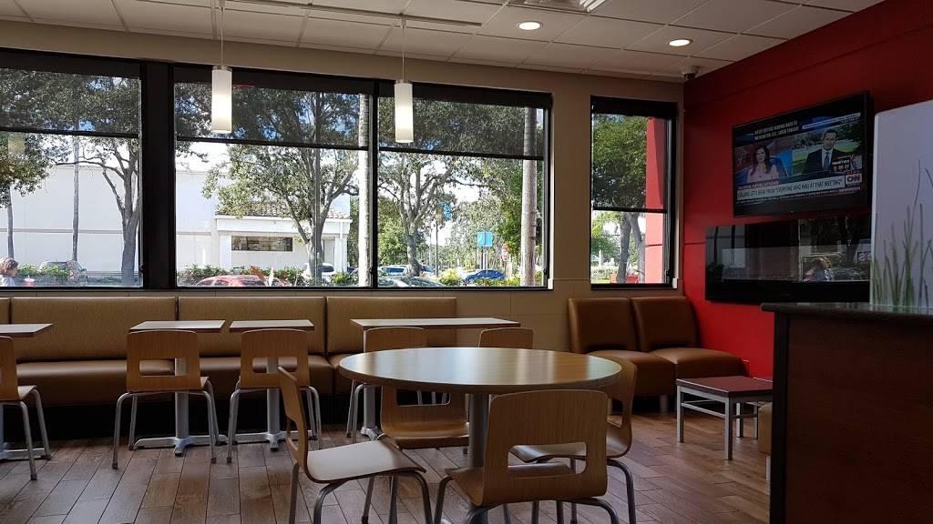 Wendys | restaurant | 3055 S University Dr, Davie, FL 33328, USA | 9549162397 OR +1 954-916-2397