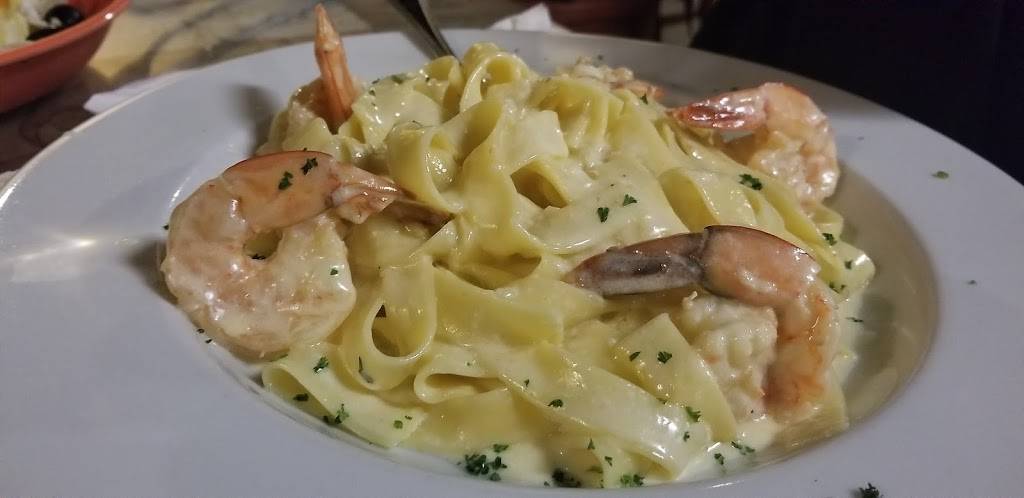 La Famiglia | restaurant | 11655 Red Rd, Miramar, FL 33025, USA | 9548627499 OR +1 954-862-7499