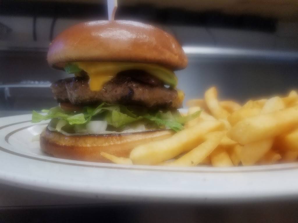 James burger | restaurant | 1431 James Rd, Bakersfield, CA 93308, USA | 6612433239 OR +1 661-243-3239