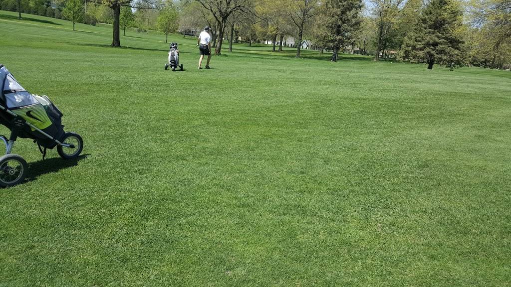 Pella Golf & Country Club | restaurant | 500-620 Elm St, Pella, IA 50219, USA | 6416284564 OR +1 641-628-4564