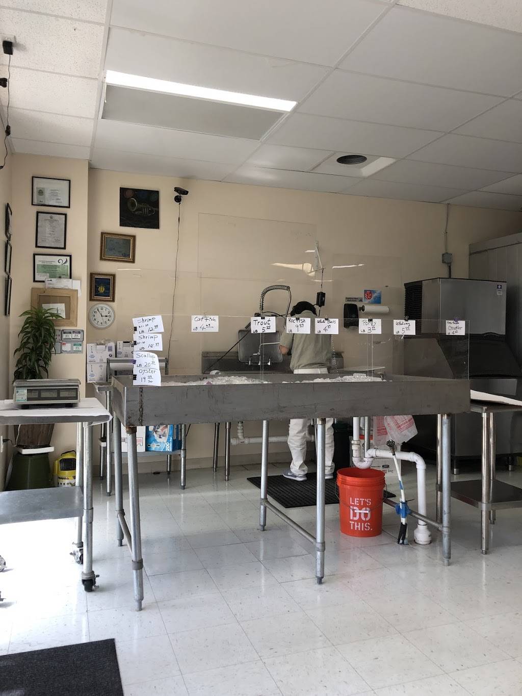 S & J Seafood | restaurant | 3546 Towne Point Rd, Portsmouth, VA 23703, USA | 7574841900 OR +1 757-484-1900