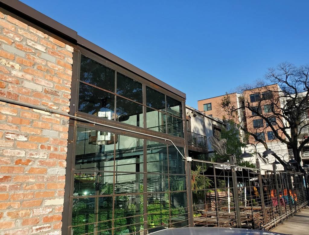 Holman Draft Hall | restaurant | 820 Holman St, Houston, TX 77002, USA | 7135339392 OR +1 713-533-9392