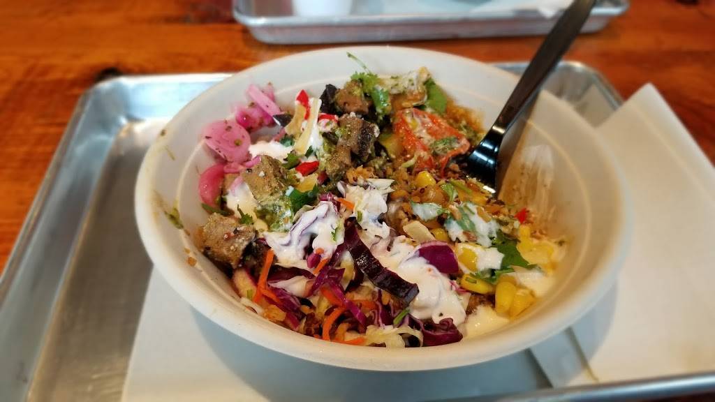 Mucho Burrito Fresh Mexican Grill | restaurant | 1029 Rue du Marché Central, Montréal, QC H4N 1J8, Canada | 5143819393 OR +1 514-381-9393