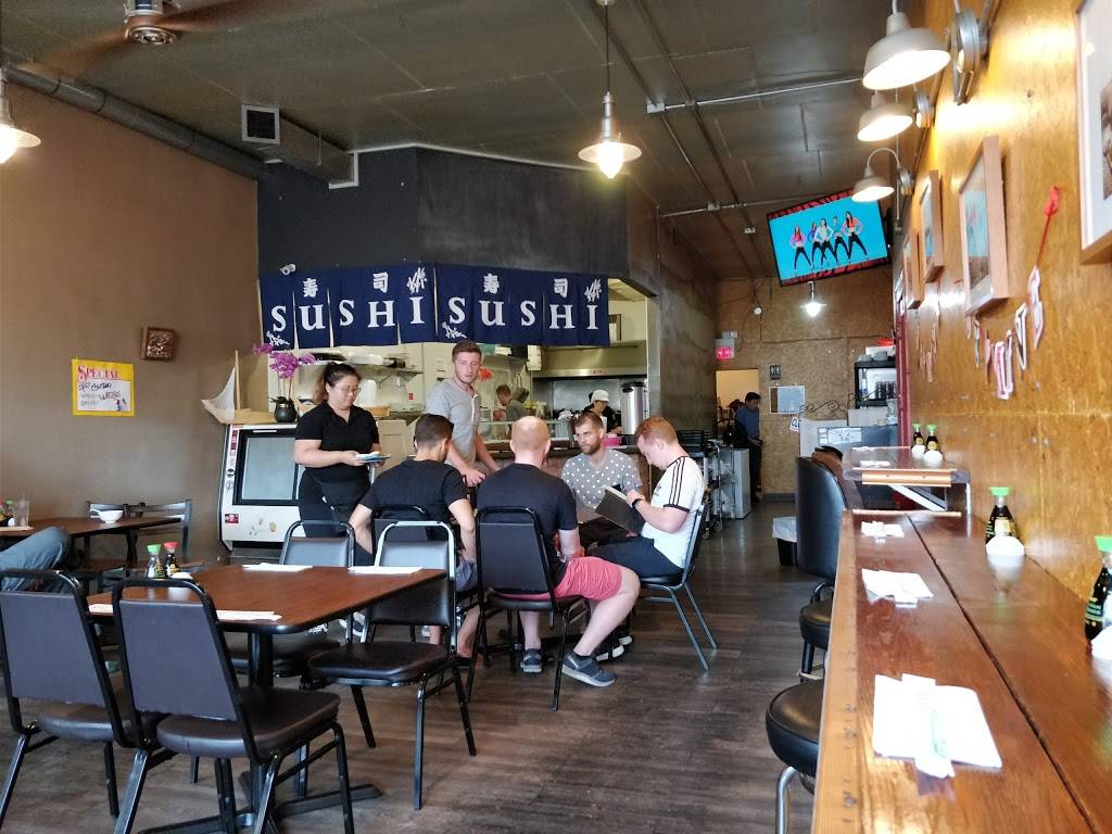 Fat Salmon Sushi | restaurant | 11411 Joseph Campau Ave, Hamtramck, MI 48212, USA | 3133054347 OR +1 313-305-4347