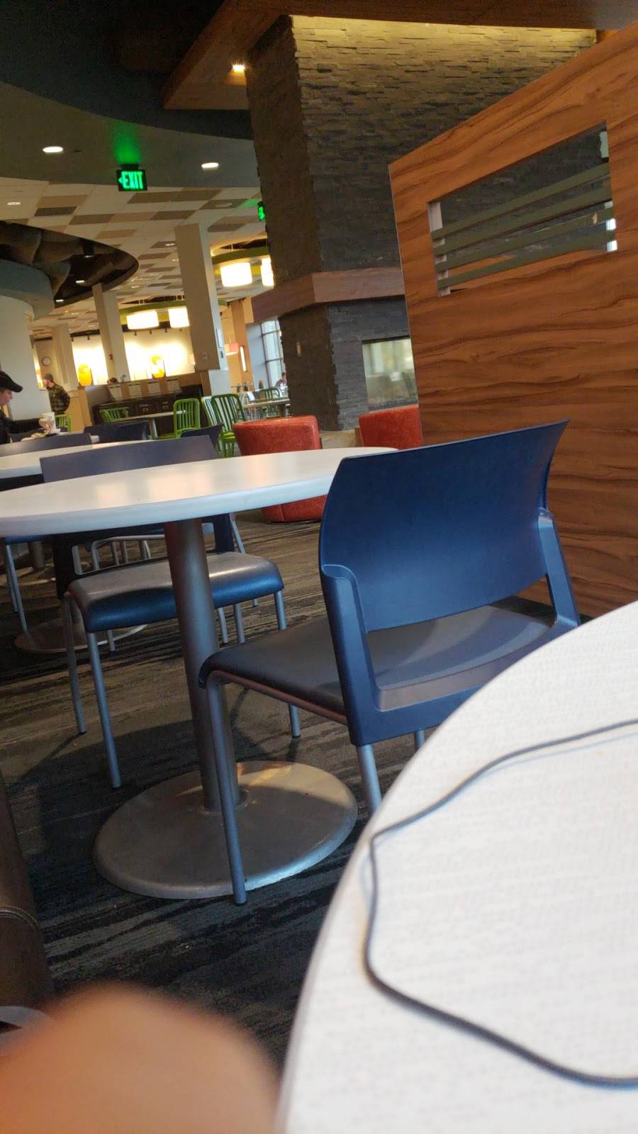 Kleiner Dining | restaurant | 11015 Residence Dr, Allendale, MI 49401, USA | 6163313399 OR +1 616-331-3399