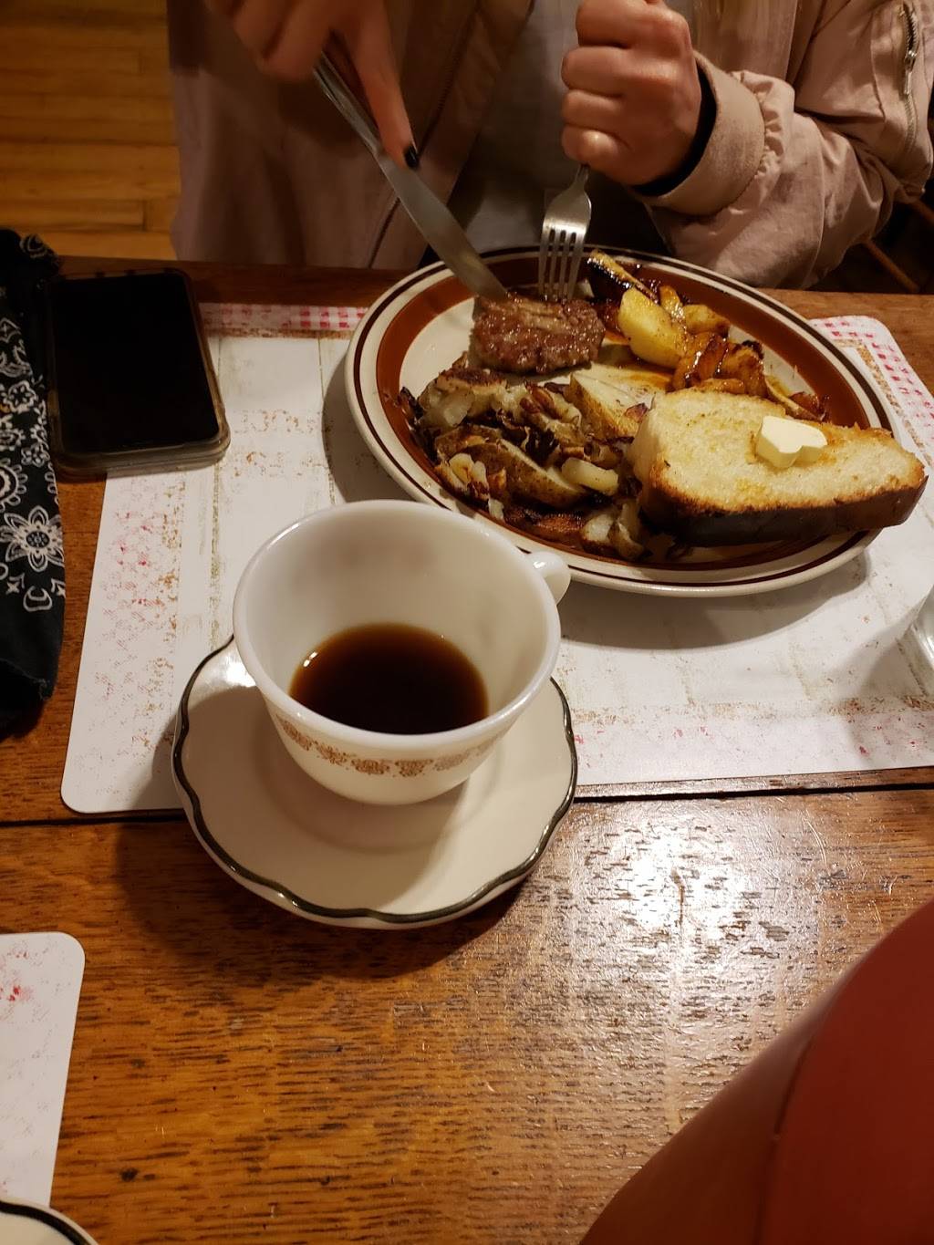 The Farmhouse | restaurant | 19049 Clayborn St, Metamora, IN 47030, USA | 7656472645 OR +1 765-647-2645