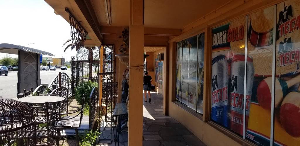 Pepes Taco Villa | restaurant | 2108 W Camelback Rd, Phoenix, AZ 85015, USA | 6022420379 OR +1 602-242-0379