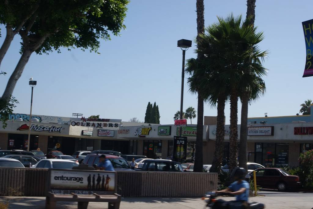 Subway Restaurants | restaurant | 6660 Sunset Blvd, Los Angeles, CA 90028, USA | 3239627823 OR +1 323-962-7823