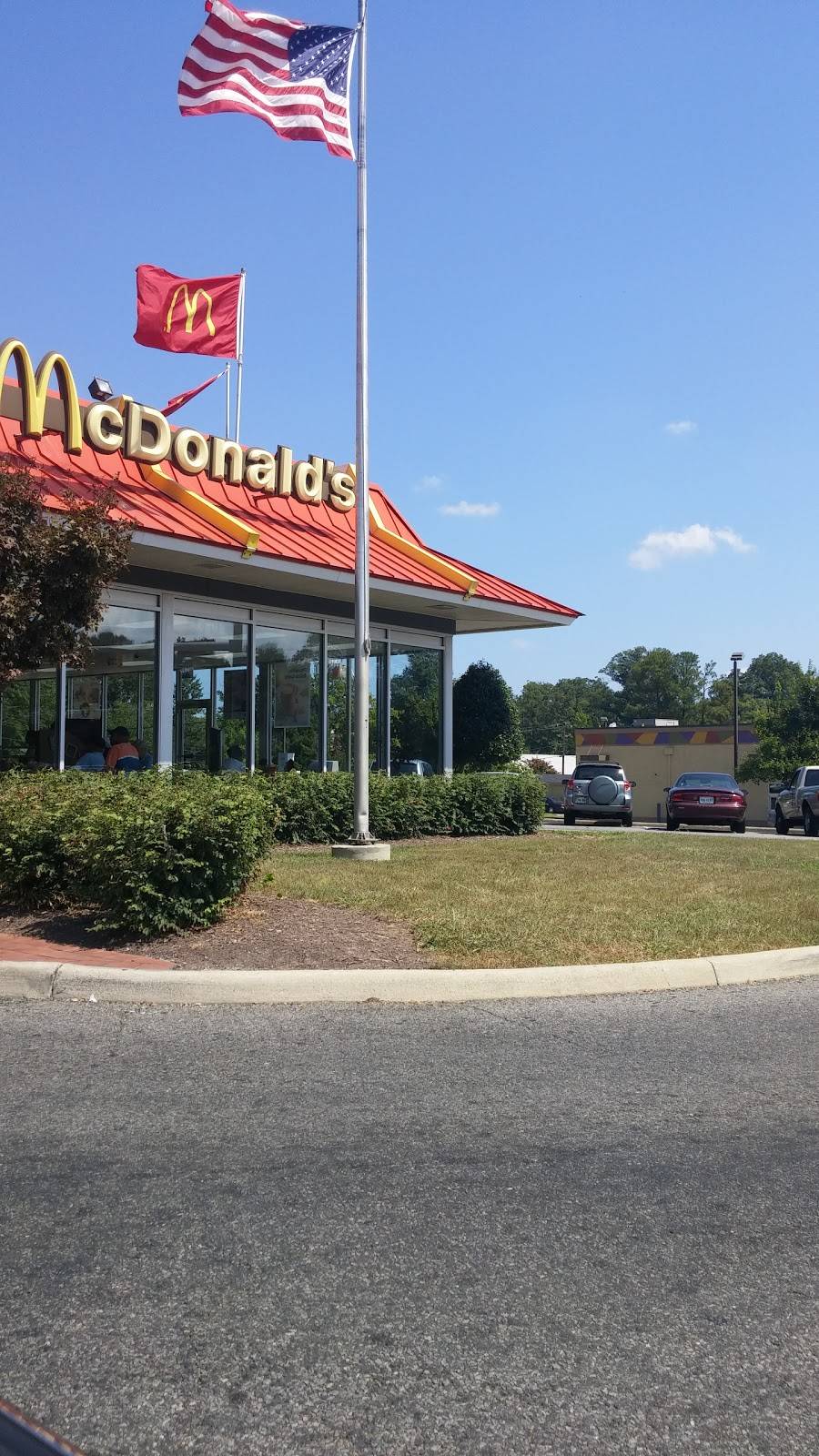 McDonalds | cafe | 6808 Midlothian Turnpike, Richmond, VA 23225, USA | 8042763219 OR +1 804-276-3219