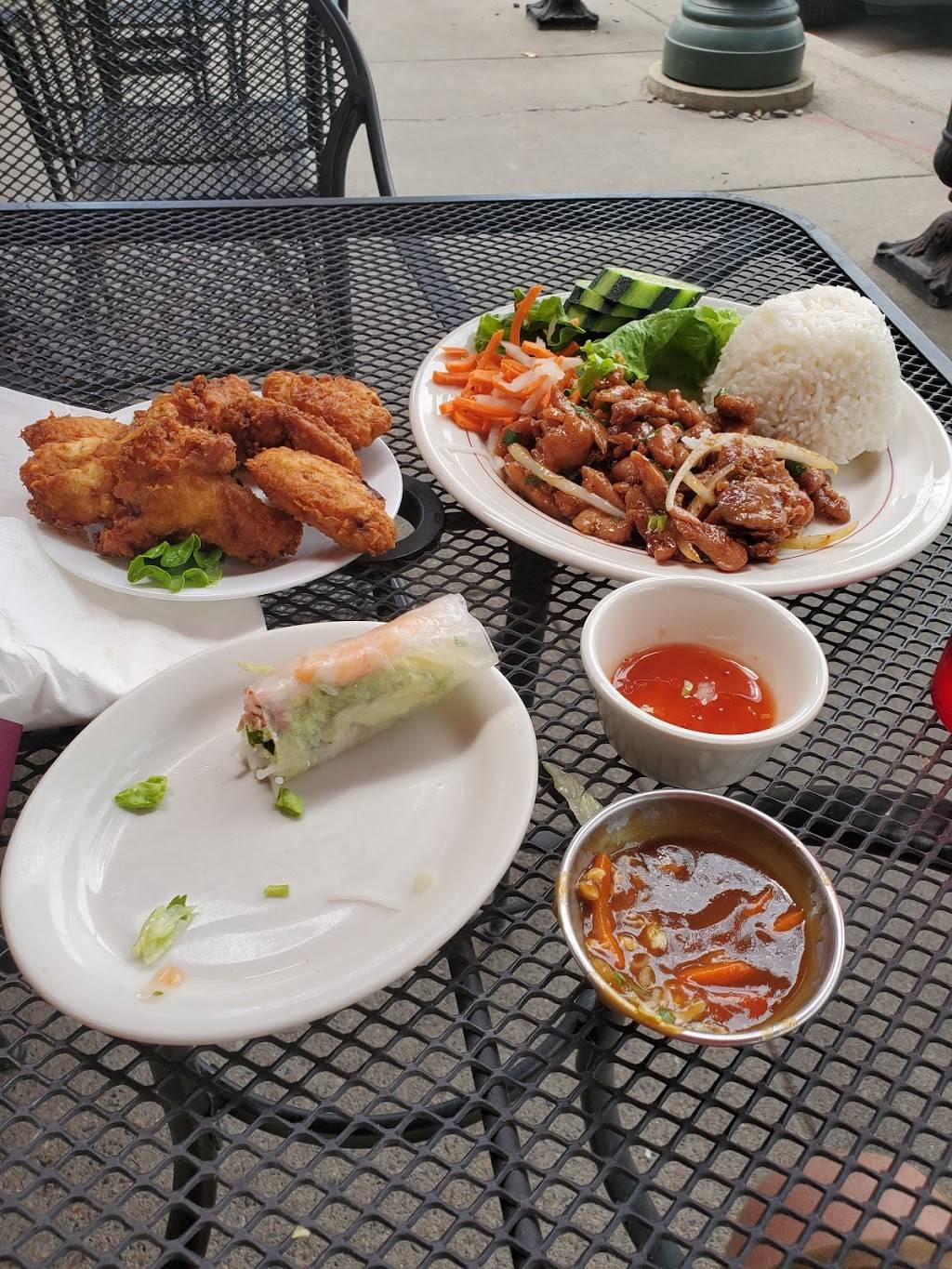 Quang Restaurant | restaurant | 2719 Nicollet Ave, Minneapolis, MN 55408, USA | 6128704739 OR +1 612-870-4739