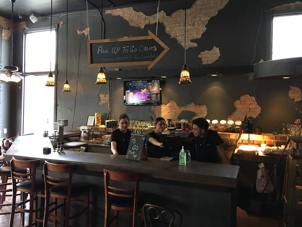 Sandy McGees Restaurant | restaurant | 314 Morton St, Richmond, TX 77469, USA | 2813449393 OR +1 281-344-9393