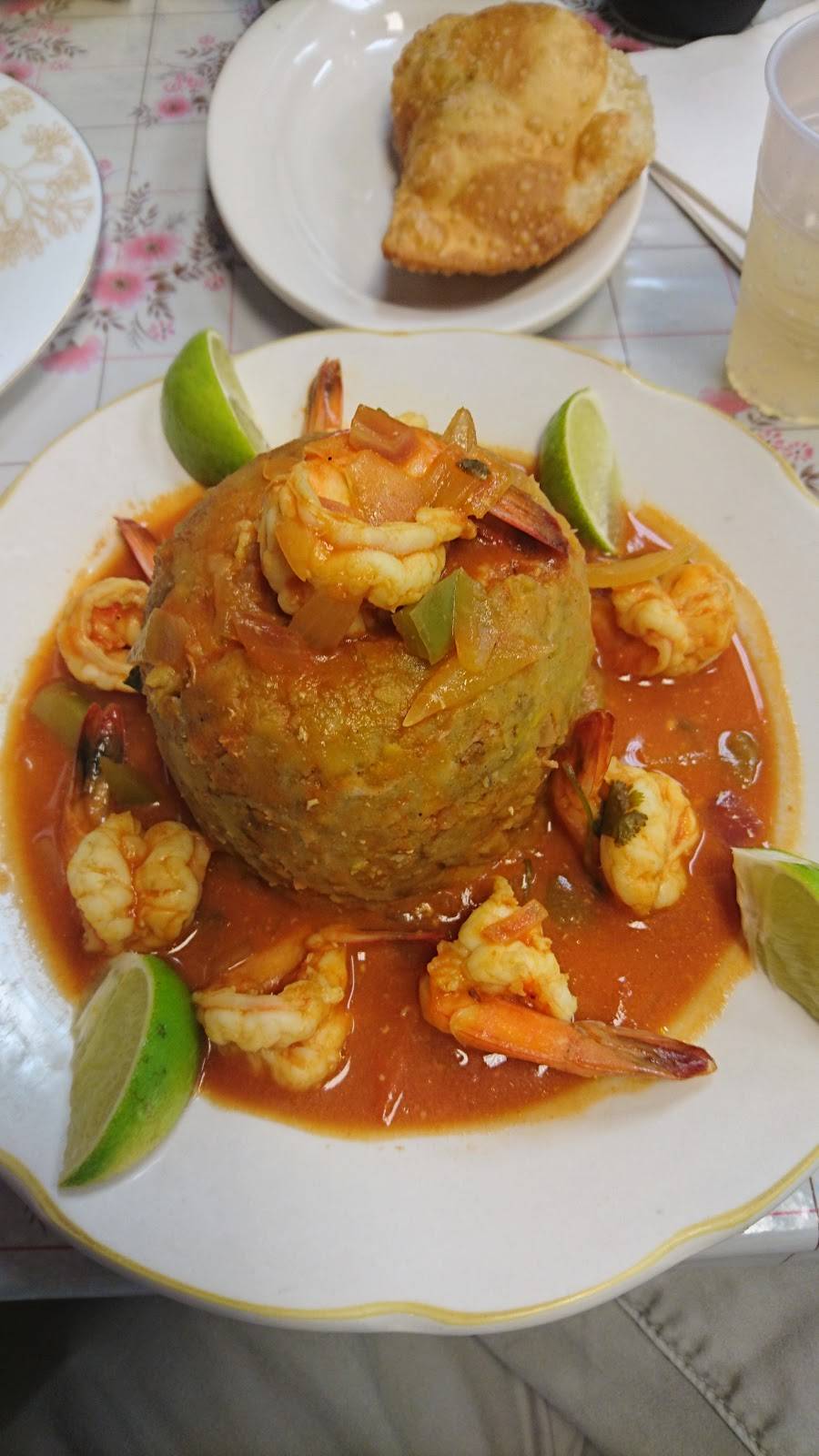 Punto Fijo Restaurant | restaurant | 310 Monroe St, Passaic, NJ 07055, USA | 9734719004 OR +1 973-471-9004